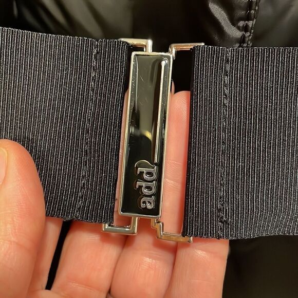 Add Down woman’s black puffer coat - Picture 3 of 8